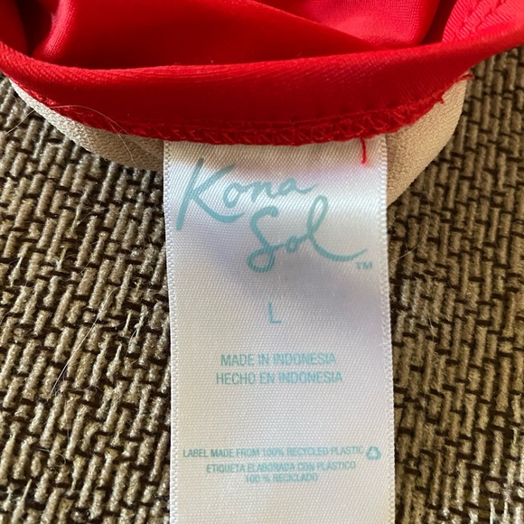 Kona Sol Red One Piece Size Large.  Adjustable tie back, built in bra, No Wear - Picture 5 of 6
